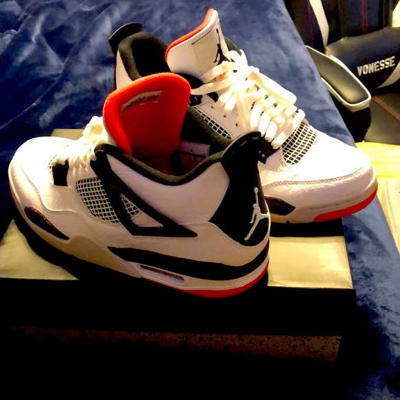 Jordan 4 Flight nostalgia size 10.5 - Picture 1 of 7